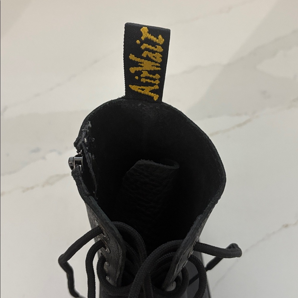 Dr. Martens Jadon III Black leather Boots. Airware. Women’s size 8/ Men’s 7. $95 - Picture 9 of 9